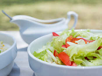 Sanctuary Serengeti Migration Camp: Grüner Salat Sanctuary Serengeti Migration Camp: Grüner Salat