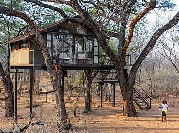 Tum Tum Treehouse Lodge: Crombec Suite Ansicht