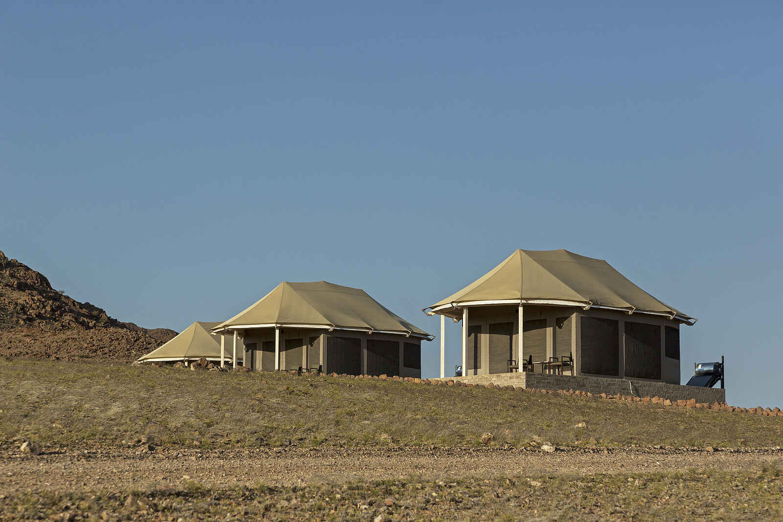 Desert Hills Glamping: Drei Zelteinheiten Desert Hills Glamping: Drei Zelteinheiten