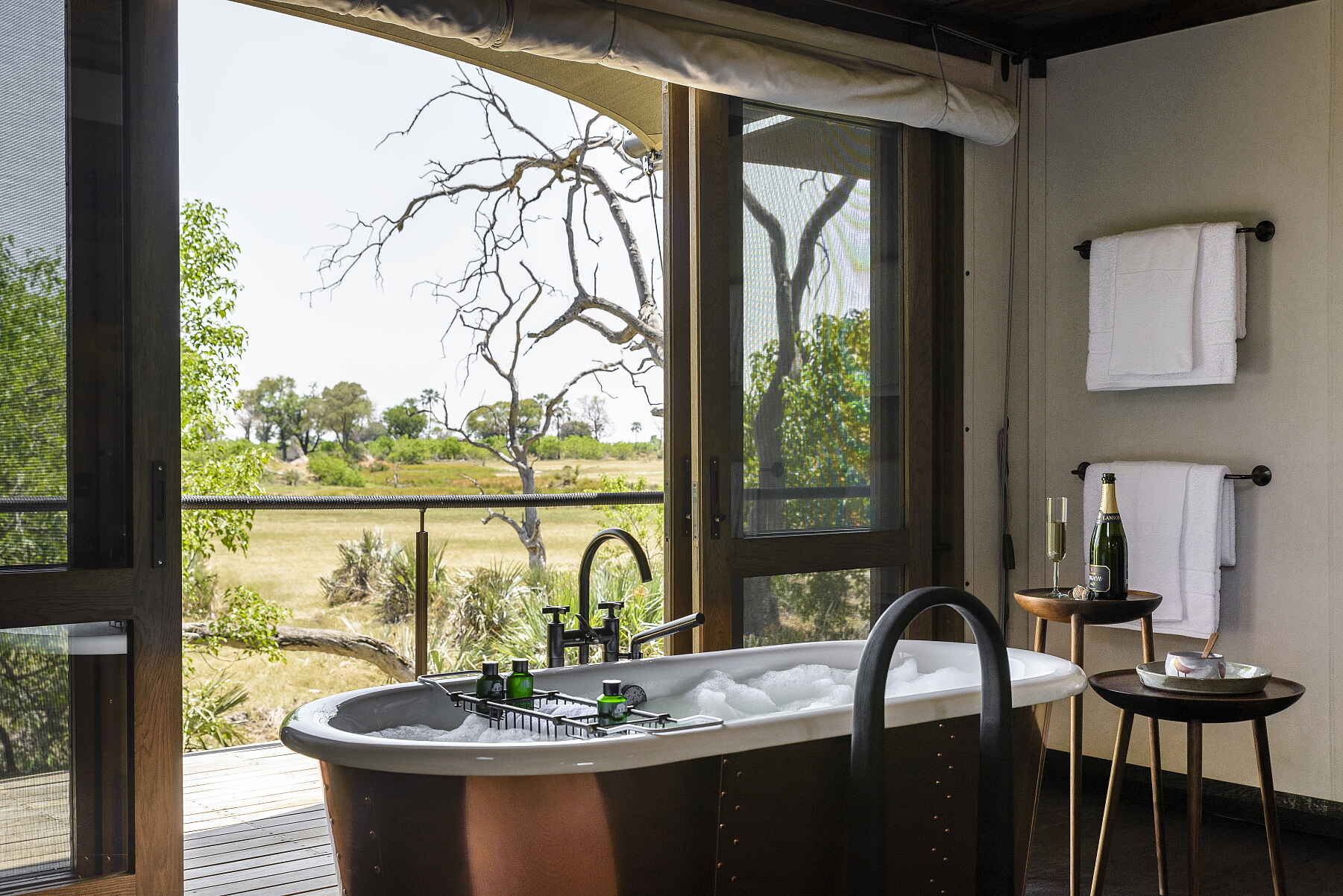 Xigera Safari Lodge: Bad einer Suite