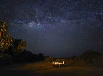 Kichaka Expeditions: Essen unter dem Sternenzelt