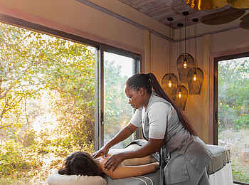 Little Duma Tau Camp: Massage