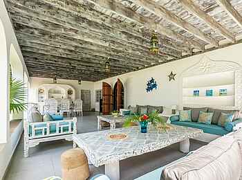 Nomad Beach Resort: The Terrasse des White House Nomad Beach Resort: The Terrasse des White House