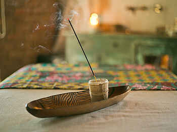 Thorntree River Lodge: Räucherstäbchen Thorntree River Lodge: Räucherstäbchen