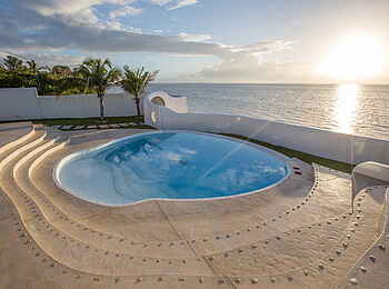 Bahia Mar Boutique Hotel: Beach House - Pool mit Meerblick Bahia Mar Boutique Hotel: Beach House - Pool mit Meerblick
