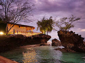 Bawe Island: Die The View Bar am Meer