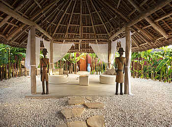 Gold Zanzibar Beach House & Spa: Der Garten der Jungle Villa