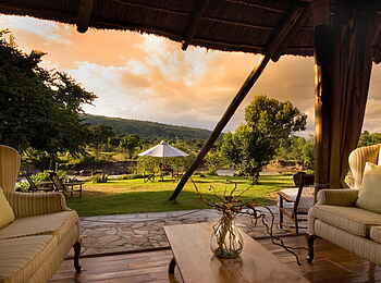 Karen Blixen Camp: Blick aus der Lounge Karen Blixen Camp: Blick aus der Lounge