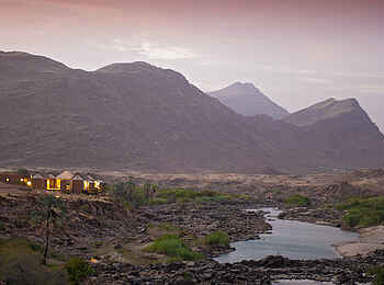 Okahirongo River Camp: Abendstimmung Okahirongo River Camp: Abendstimmung