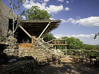 Ongava Lodge: Unteres Deck Ongava Lodge: Unteres Deck