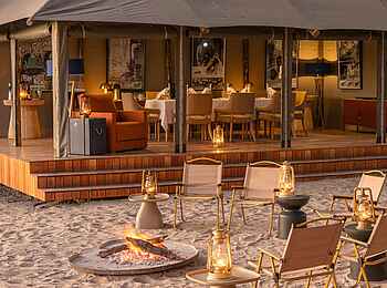 Shinde Footsteps: Die Feuerstelle Shinde Footsteps: Die Feuerstelle