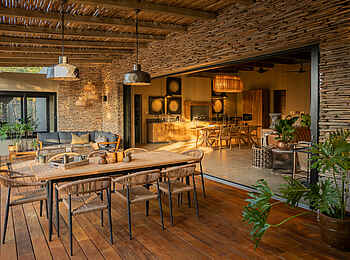 Thornybush Game Lodge: Offenes Raumkonzept im Kamara House Thornybush Game Lodge: Offenes Raumkonzept im Kamara House