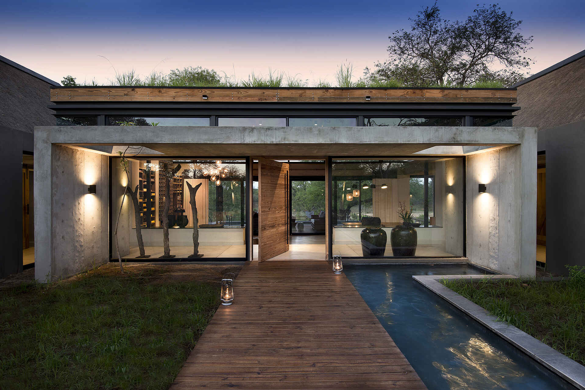 Lion Sands Ivory Lodge: Eingang der Villa Fluss Sabie, Ivory Lodge, Lion Sands, Lion Sands Game Reserve, Lion Sands Ivory Lodge, More, Sabi Sands, Sabie, Ambient, Einrichtung, Fish Eagle Villa, Himmel, Stimmung, Villa, Afrikarma, Afrikarma Safaris, Afrikarma Safaris - Wildnis. Hautnah., Afrikarma.de