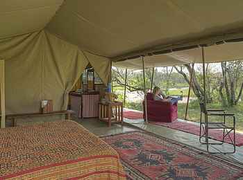 Ol Pejeta Bush Camp: Gästezelt mit Badezimmer und Terrasse Ol Pejeta Bush Camp: Gästezelt mit Badezimmer und Terrasse