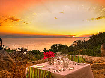 Pumulani Lodge: Sonnenuntergang und Dinner