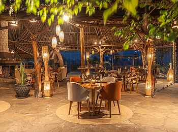 Soroi Lions Bluff Lodge: Speisebereich
