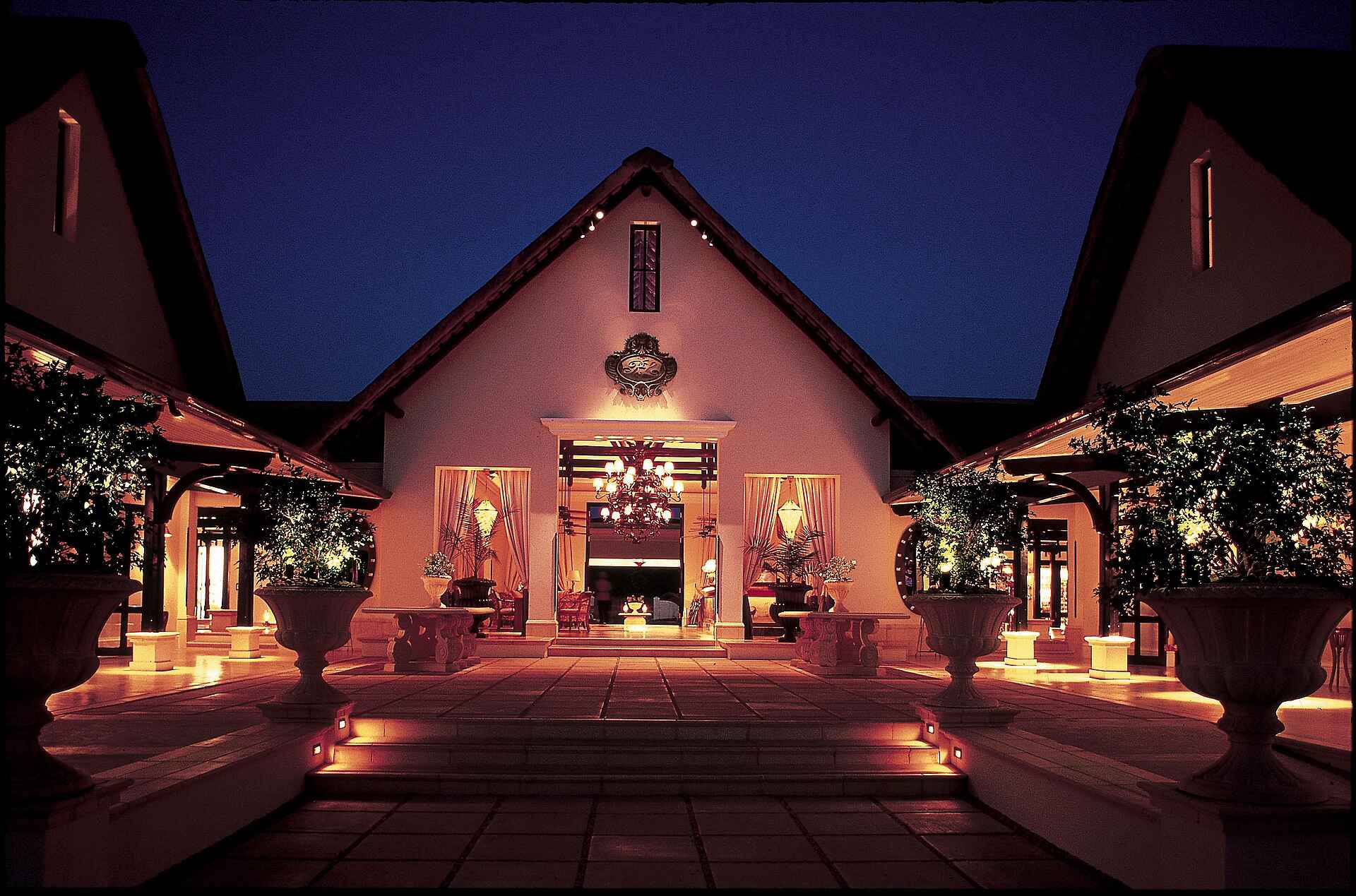 Hotel, Livingstone, Mosi-oa-Tunya, Sambesi, The Royal Livingstone, Victoria Falls, Viktoriafälle, Wasserfälle, Zambezi, Innenhof, Sun International