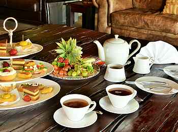 Wildtrack Safaris Eco Lodge: Kaffee und Kuchen Wildtrack Safaris Eco Lodge: Kaffee und Kuchen