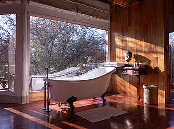 Evolve Back Gham Dhao Lodge: Badewanne