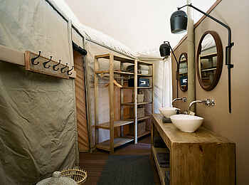 Hoanib Valley Camp: Gästezelt Bad Hoanib Valley Camp: Gästezelt Bad