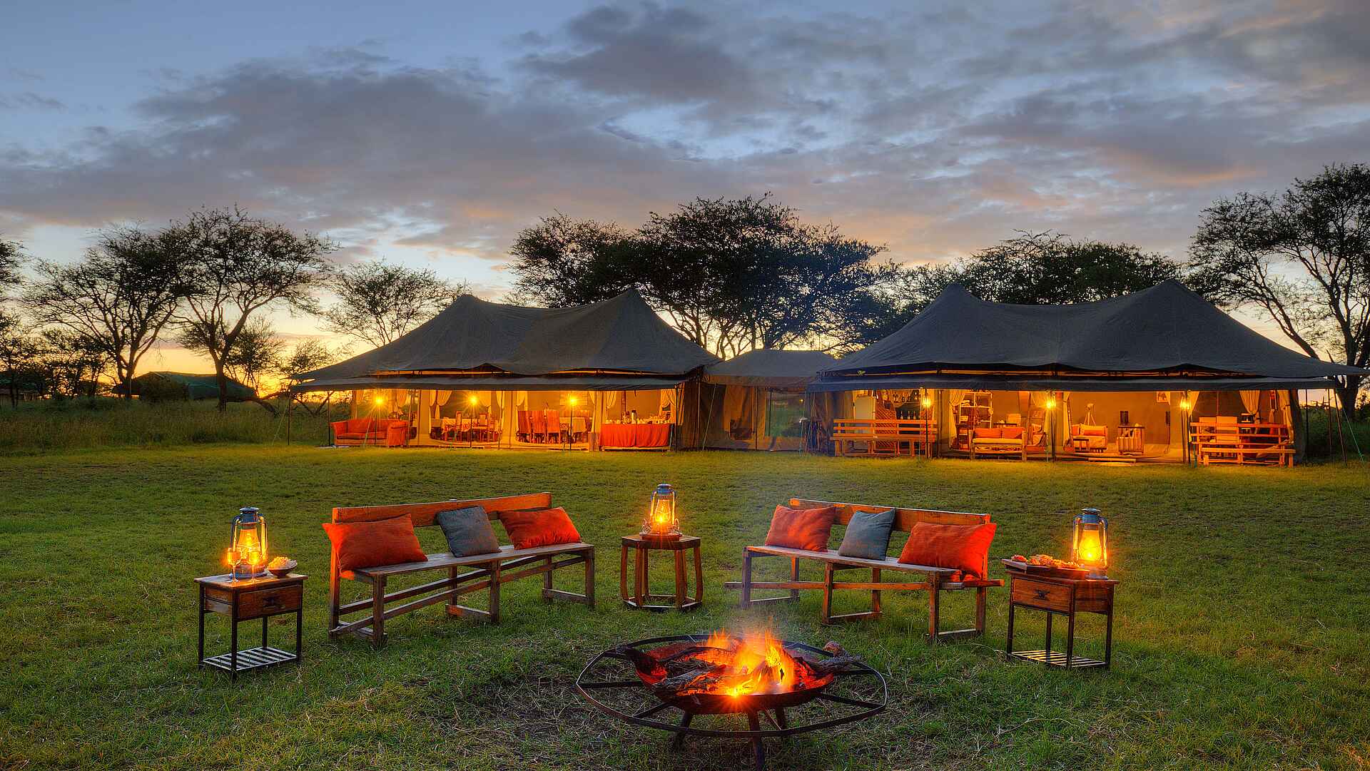 Kaskaz Mara Camp: Boma am Abend