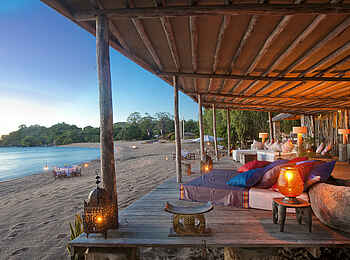 Kaya Mawa: Lounge am Abend