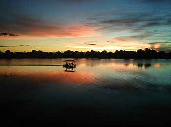 Mukambi Safari Lodge: Abendstimmung auf dem Kafue River Mukambi Safari Lodge: Abendstimmung auf dem Kafue River