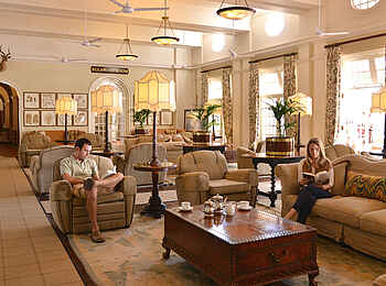 Victoria Falls Hotel: Main Lounge