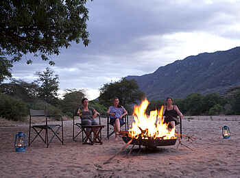 Wayo Manyara Green Camp: Lagerfeuer