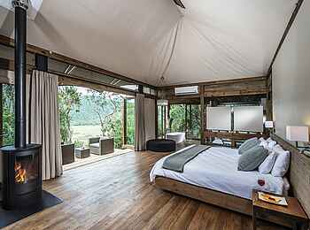 Kariega Settlers Drift Lodge: Schlafzimmer mit Blick ins Freie