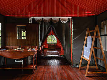 Mbamba: Das Badezimmer im Familienzelt Mbamba: Das Badezimmer im Familienzelt