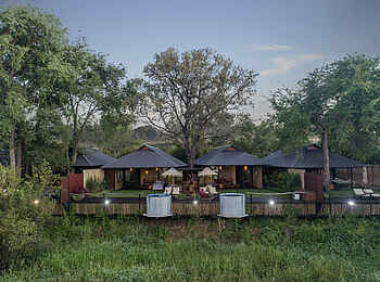 Mukwa River Lodge: Family River Suite