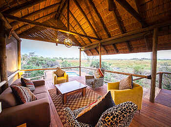 Rra Dinare Camp: Lounge am Pool