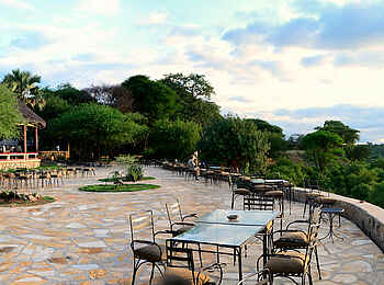 Tarangire Safari Lodge: Terrasse mit Ausblick Tarangire Safari Lodge: Terrasse mit Ausblick