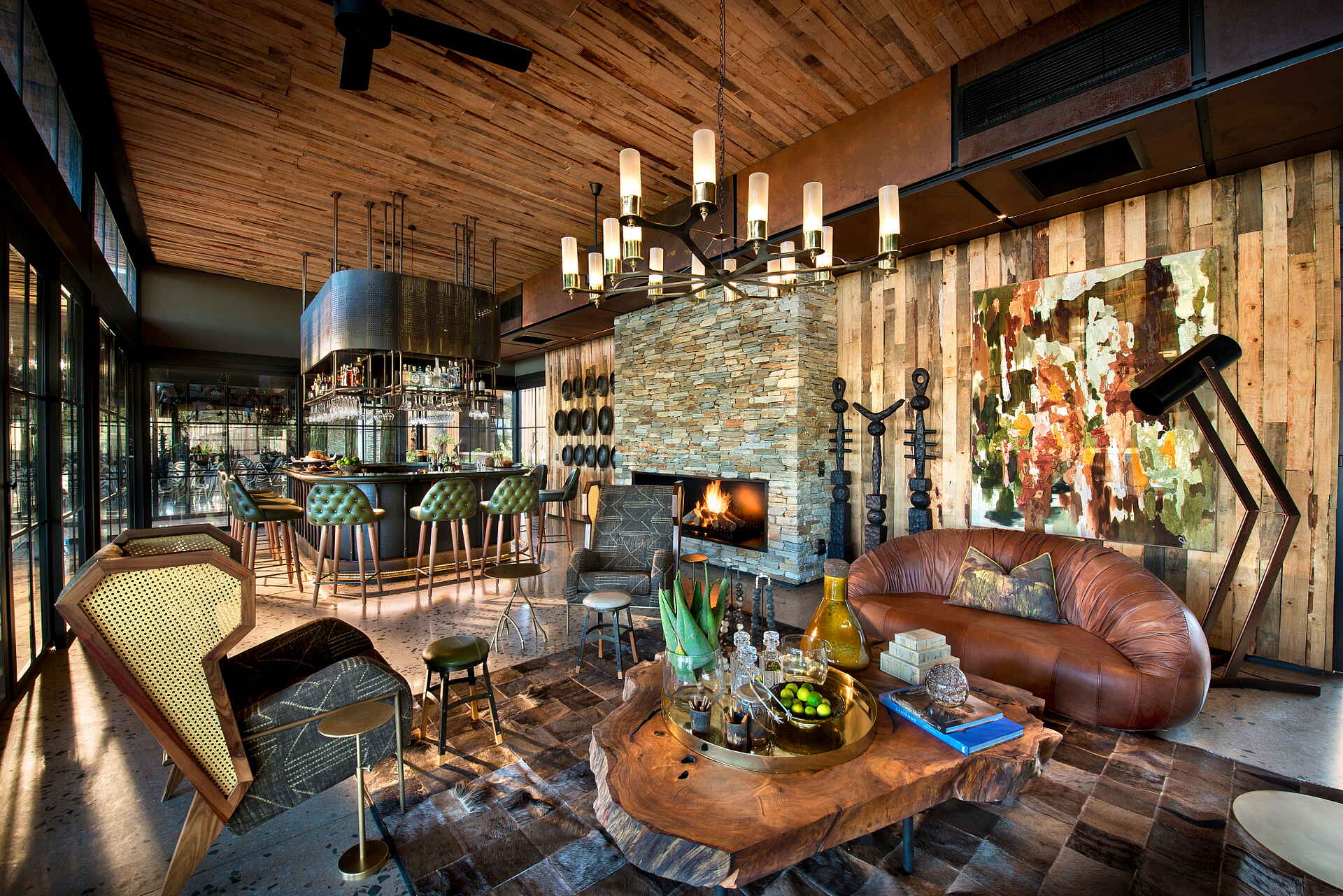 Tengile River Lodge: Bar und Lounge