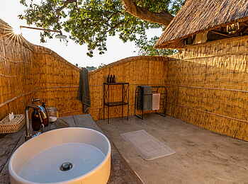 Time + Tide Mchenja: Das Außenbad des Gästechalets