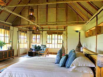 Volcanoes Kyambura Gorge Lodge: Cottage-Interieur Volcanoes Kyambura Gorge Lodge: Cottage-Interieur