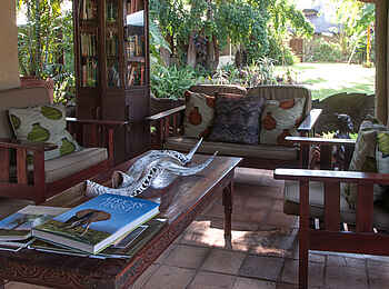 Bayete Guest Lodge: Lounge