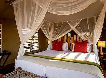Evolve Back Gham Dhao Lodge: Doppelbett Family Tent