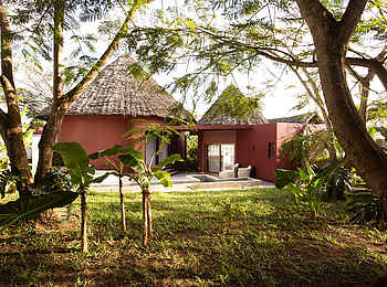 Gold Zanzibar Beach House & Spa: Die Jungle Villa von Außen