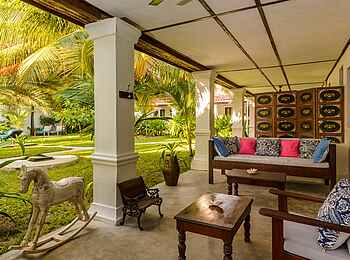 Ibo Island Lodge: Blick auf den tropischen Garten