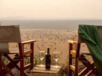 Kubu Kubu Tented Camp: Sonnenuntergang mit Wein