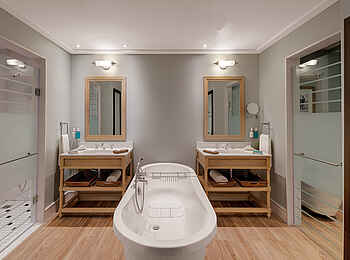 Strand Hotel Swakopmund: Junior Suite Badewanne Strand Hotel Swakopmund: Junior Suite Badewanne