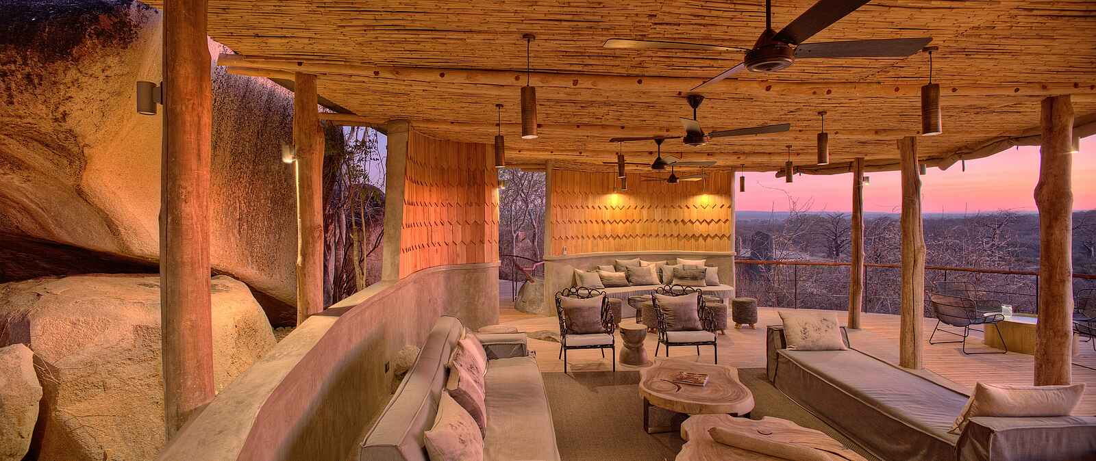 Jabali Ridge Camp: Gemütlicher Loungebereich Jabali Ridge Camp: Gemütlicher Loungebereich