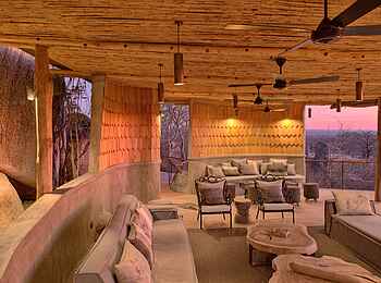 Jabali Ridge Camp: Gemütlicher Loungebereich Jabali Ridge Camp: Gemütlicher Loungebereich