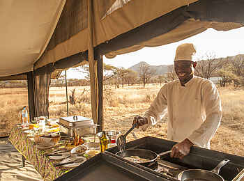 Serengeti Kati Kati Tented Camp: Omelette Serengeti Kati Kati Tented Camp: Omelette
