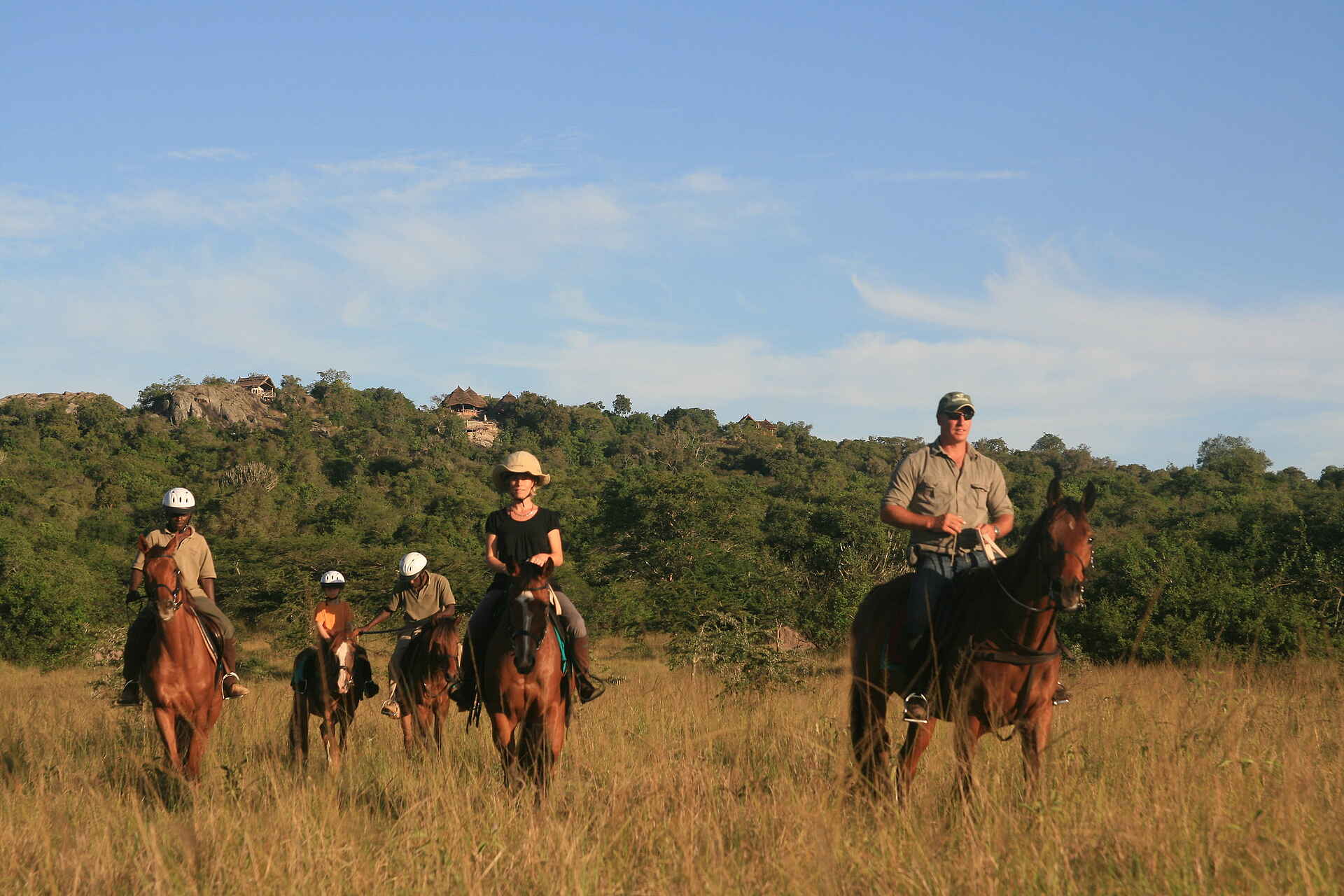 Afrikarma, Afrikarma Safaris, Afrikarma Safaris. Wildnis. Hautnah, Afrikarma.de, kinderfreundliche Lodge, Lake Mburo Nationalpark, Mihingo Lodge, Pferdesafaris, Uganda, Pferdesafari
