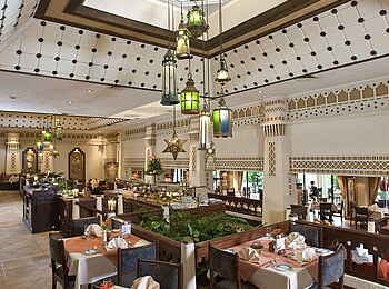 Nairobi Serena Hotel: Das Cafe Maghreb mit schönem Dekor