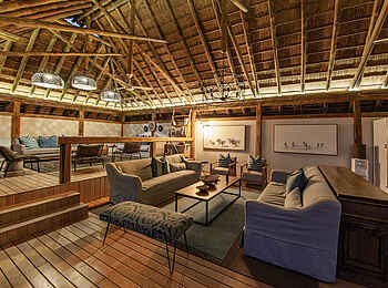 Splash Camp: Sitzgruppe im Hauptgebäude