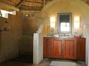 Royal Zambezi Lodge: Gästebad